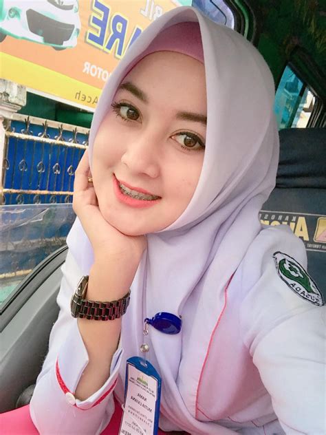 Cewek Gendut Masih Prawan